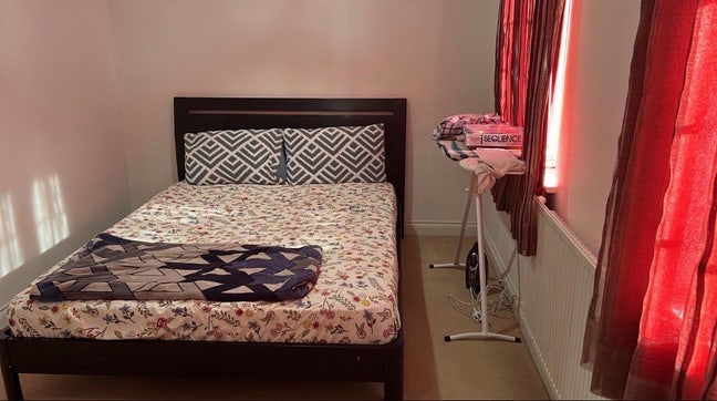 2 Double Rooms available in Moredon (Nr. Orbital) Main Photo