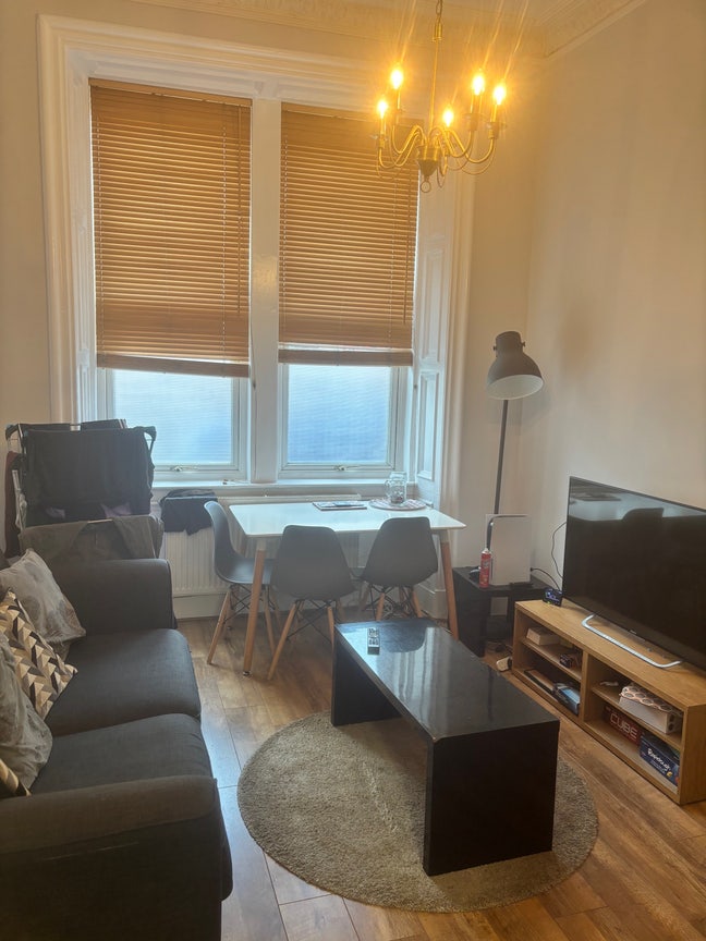 Double bedroom flat to rent just off Leith Walk  Main Photo