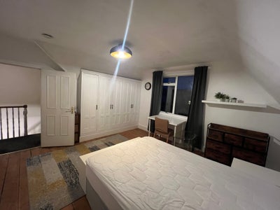 Double room in Finchley Central - perfect place Main Photo