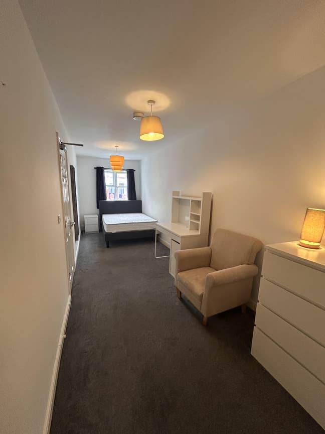 Double Ensuite Furnished Rooms SO14 (57CR) Main Photo