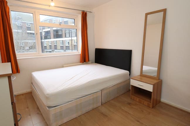 New bright rooms in Canning Town E16 for April Main Photo