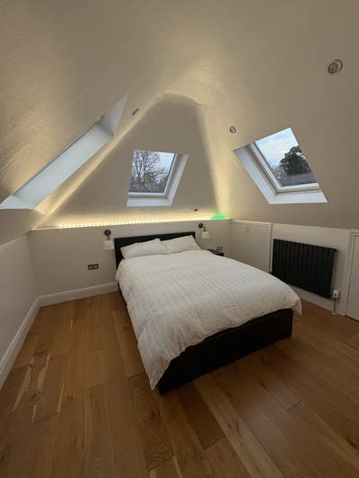 Spacious Loft Room with En-suite - &pound;1100pcm  Main Photo