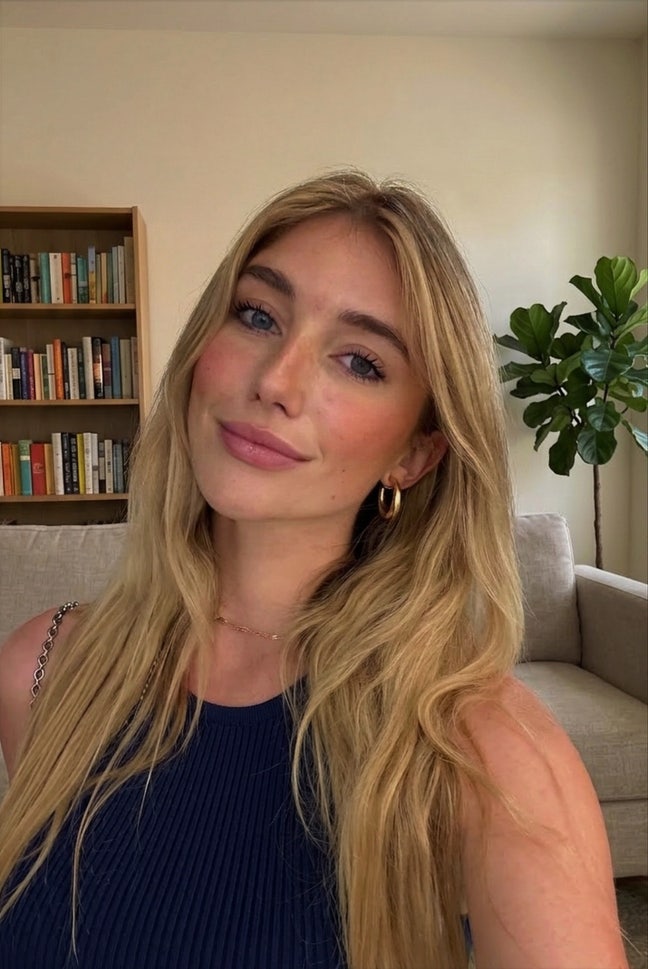 Professional Female Seeking Double Room Main Photo