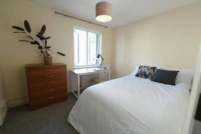 ☀️ Bright Double Room  London Bridge ☀️ Main Photo