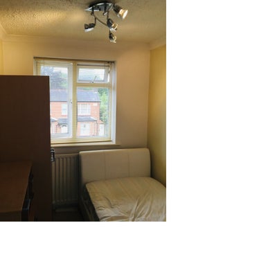 Small single room In Sandhurst  furnished Main Photo