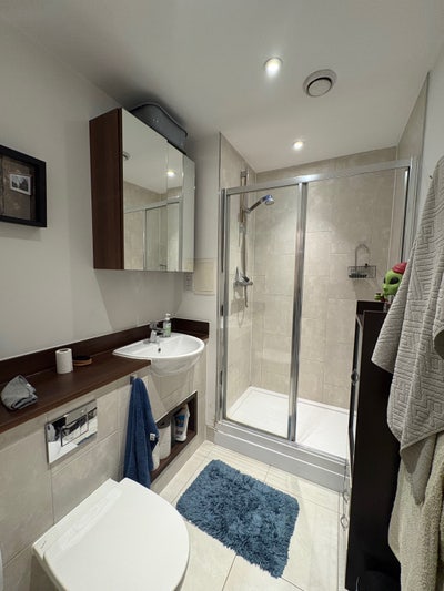 En Suite Double Bedroom Central Brixton Main Photo