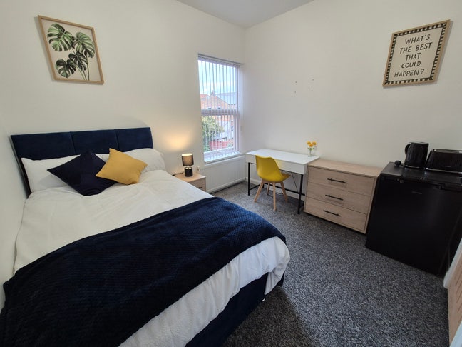 Newly renovated en-suite rooms,Oakleys Rd Main Photo