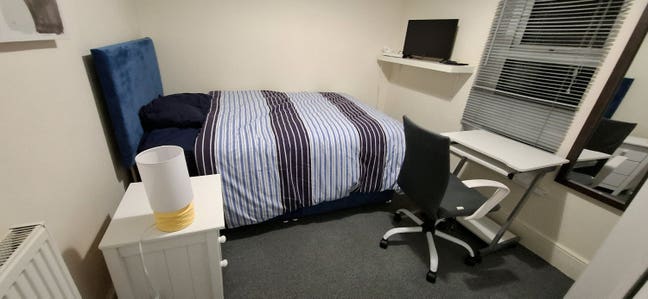 Nice double room in a quiet location Main Photo