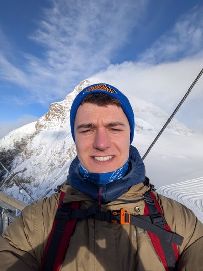 Professional male looking for a sociable house Main Photo