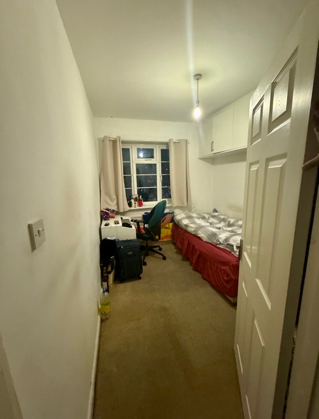 Large single room  Main Photo