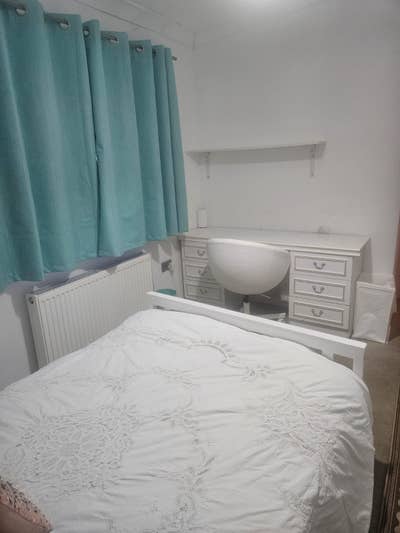 One room available in a lovely home  Main Photo