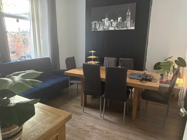 Single room for rent - Newport  Main Photo