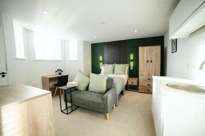 Brand new double size all ensuite rooms available  Main Photo