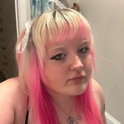 place needed for july! Main Photo