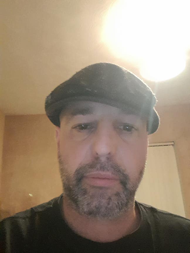 47 year old Male seeks a single or double room Main Photo