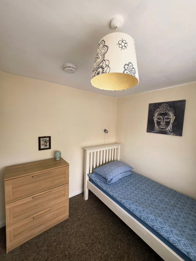 Single Room Main Photo