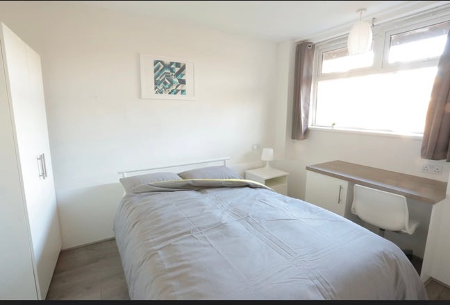 Bright Room Available ASAP – Flexible Move-In | Gr Main Photo