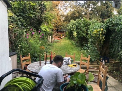 Garden facing double bedroom in Nunhead Main Photo