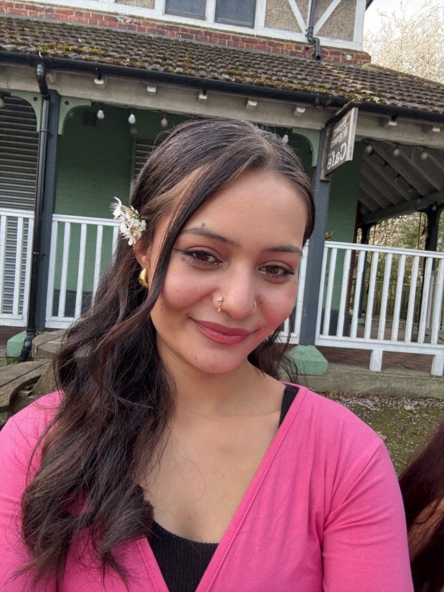 Couple seeks double room Main Photo