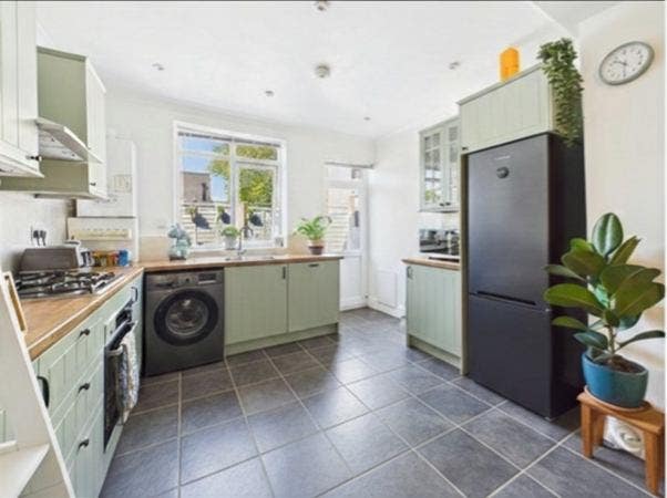 Stunning Professional House Share Main Photo