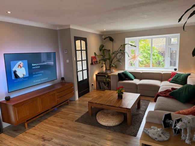 Private room in modern detached house in Colinton Main Photo