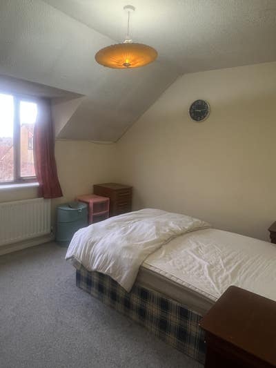 Double room in greater leys - &pound;700/month bills inc Main Photo