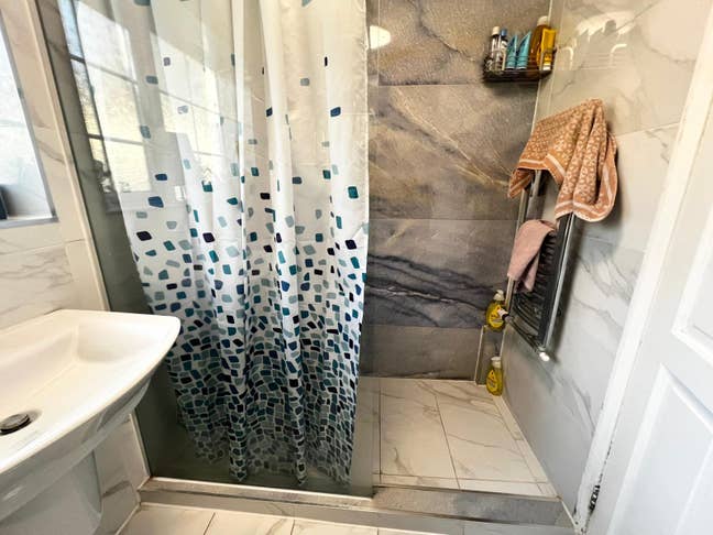 Fully Furnished 3-Bedroom House in Plaistow E13 Main Photo