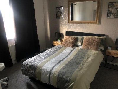 Lovely room close to hospital   Main Photo