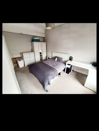 Double Room + Private Shower in Fulham  Main Photo