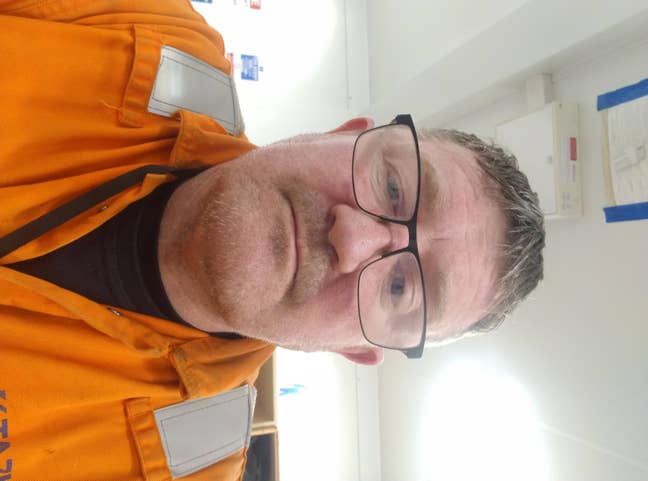 I am a professional male aged 53. I am lookin... Main Photo