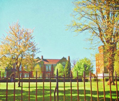 Room for rent in a very affluent part of Guildford Main Photo