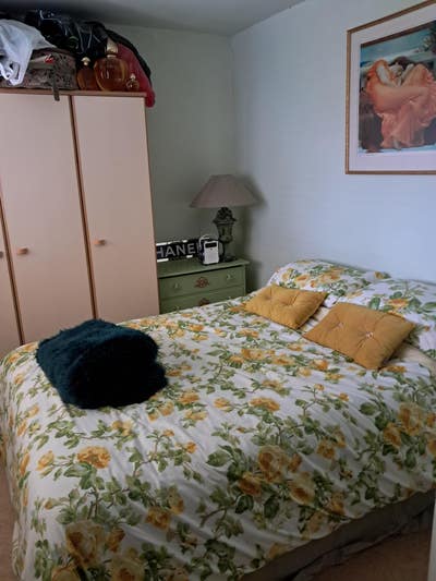 Double room in comfortable family house Main Photo