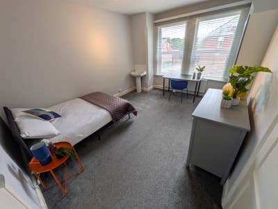 Stylish Rooms Available! Third Avenue, NG7 6JH Main Photo