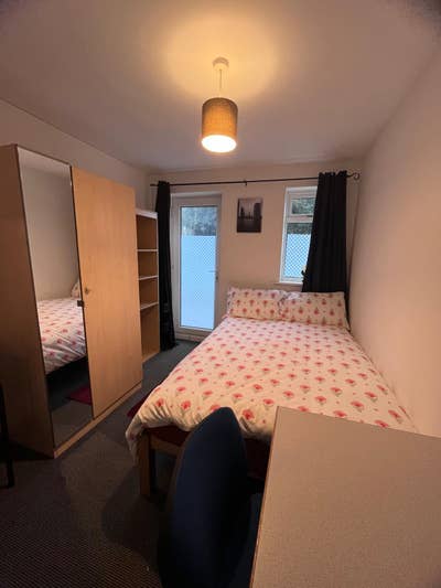 Large Double Bedroom -Bills Included–Canterbury Main Photo