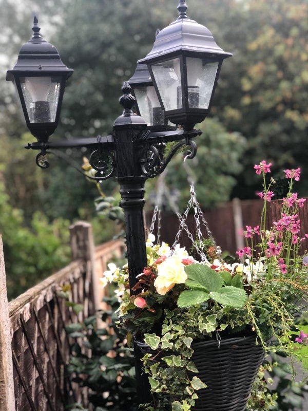 6 rooms available in newly decorated house Main Photo