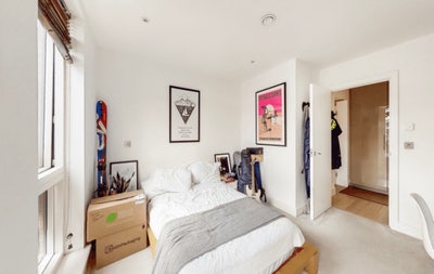 Bright Double Bedroom in Modern Flat  Main Photo