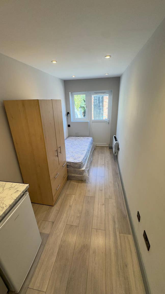 Spacious Studio-Universal Credit Accepted Main Photo