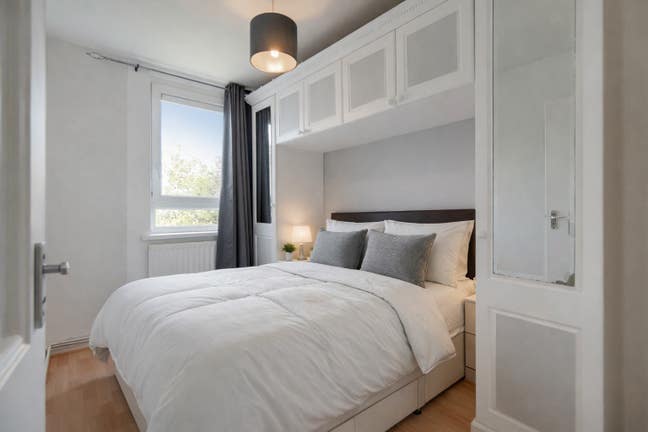 Double Room near Central London  Main Photo