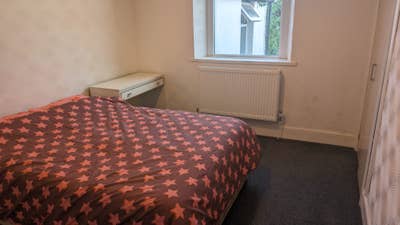 Spacious Double Room | 10  Mins to Station | Main Photo