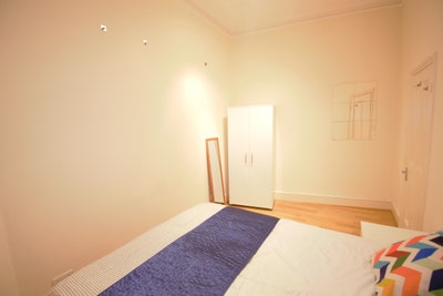 2 Double /4 min to the underground/Close to shops Main Photo