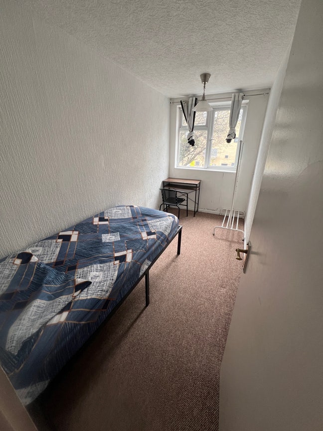 Single Room near Colindale Station&pound;630 All Bills  Main Photo