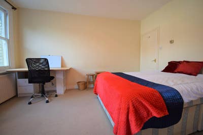 5 Mins to Ealing Broadway | All Bills Included Main Photo