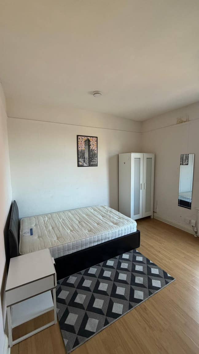 Spacious Double Rooms Available in City Centre Main Photo