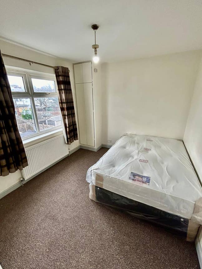 Double Room | All Bills Included | CR7  Main Photo