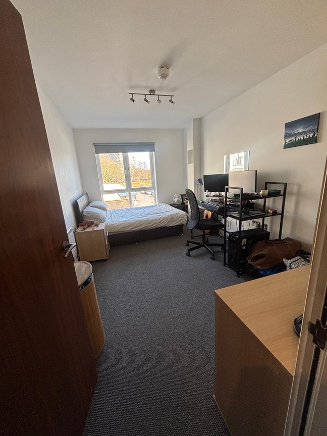 Double room in 2 bed Ancoats flat  Main Photo