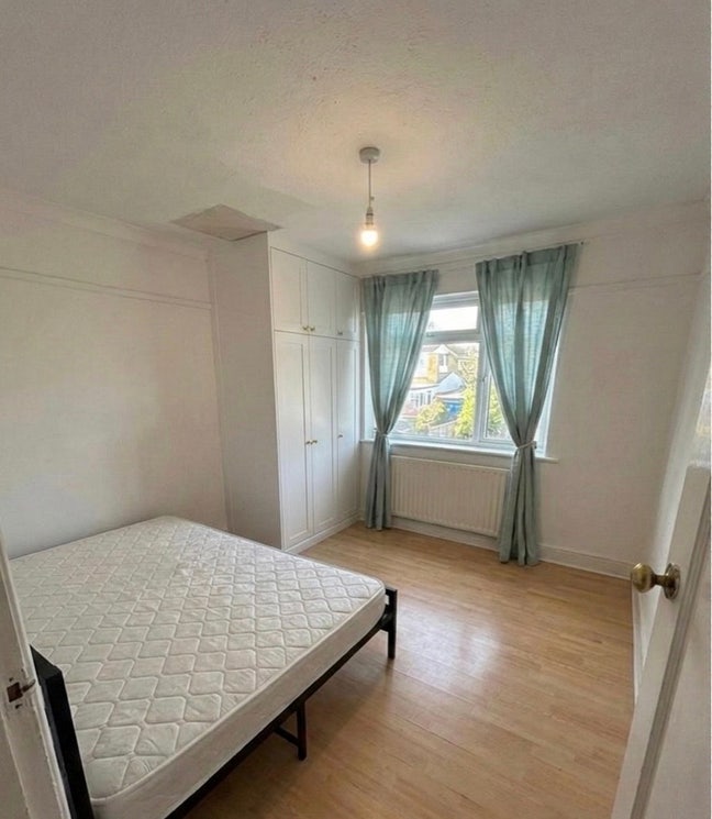 Property available for R2R in Harrow Main Photo