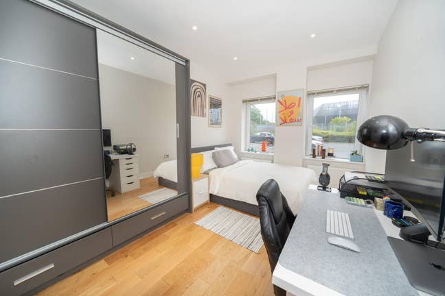 ✨Double Room | 2Bed Flat | Concierge, Gym &Parking Main Photo