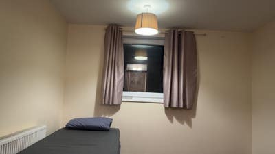 Spacious Double Bedroom available immediately Main Photo