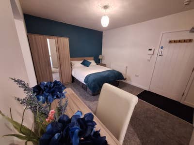 Stunning! New Top of the Range Accomodation! Main Photo