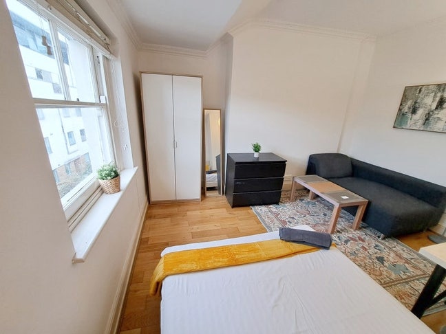 Big Double Rooms islington / 1 Min to Station Main Photo